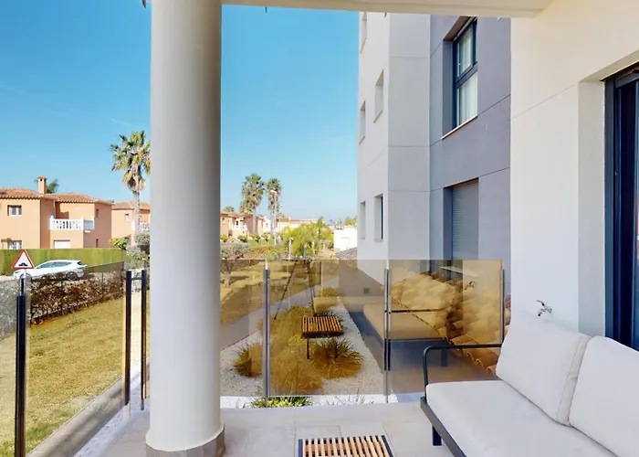 Greenery By On Travel Oliva