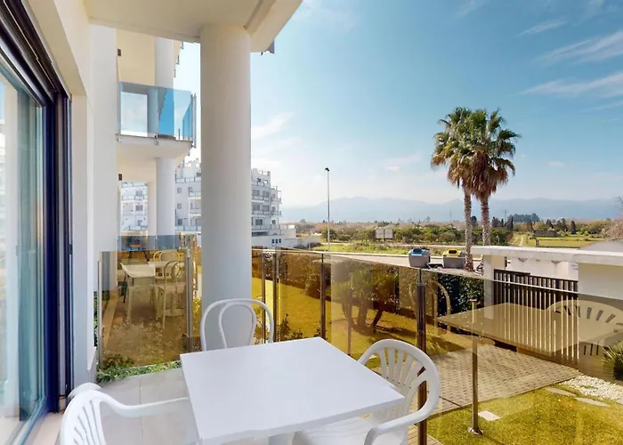 Greenery By On Travel Oliva